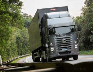 Novo Constellation 20.480 chega para acelerar mercado de extrapesados