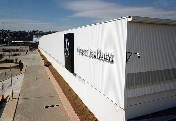 Mercedes-Benz acelera entregas com novo Centro em Itupeva (SP)