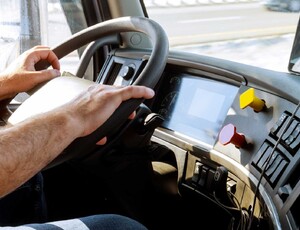 Empresa de SP cria sistema que só liga caminhão com motorista certo