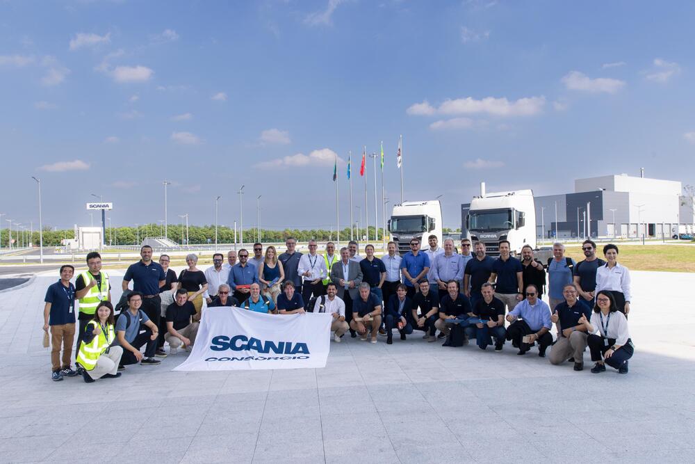 Scania Consórcio leva clientes à nova fábrica na China