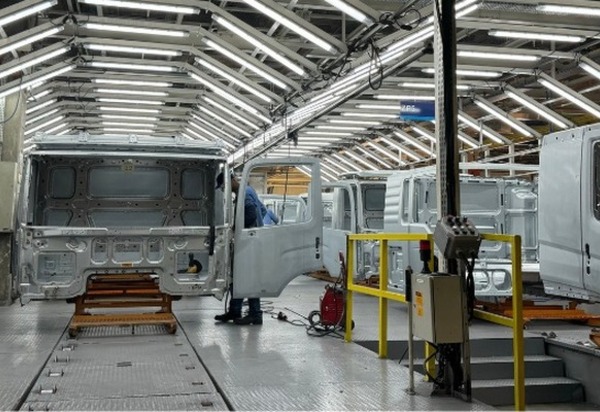 Em novembro, a produção de caminhões registra queda pelo quarto mês consecutivo