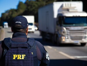 Atenção, caminhoneiro: PRF terá restrição para veículos de carga no Carnaval 2026