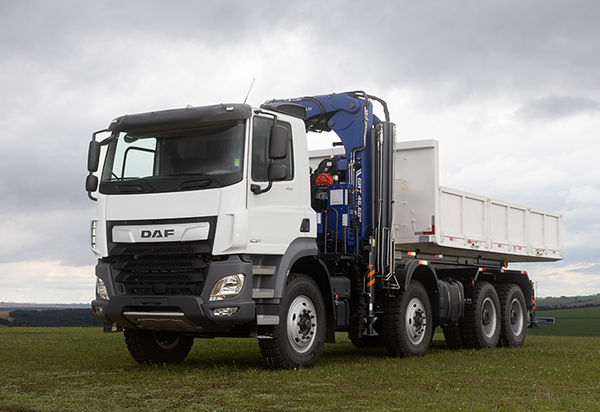 DAF entrega CF Mineração 8x4 para extração de ouro no Suriname