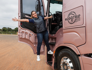 No mês da Mulher, IVECO abre inscrições para capacitação gratuita de motoristas