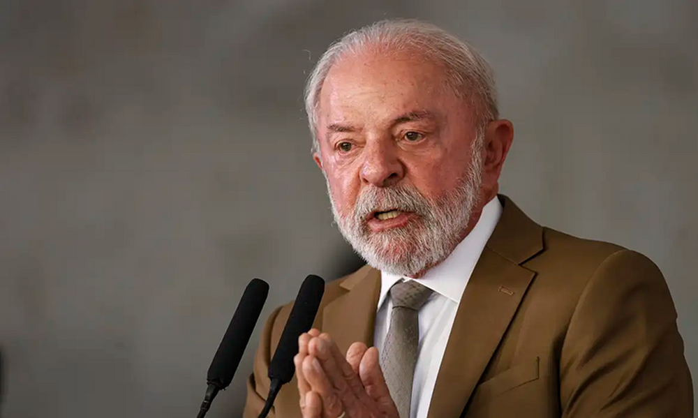 Lula zera imposto e subsidia diesel para conter alta do petróleo