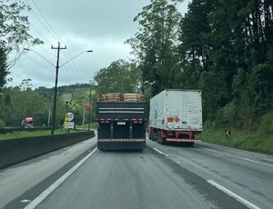 CNT revela: caminhões no Brasil rodam até 100 mil km por ano