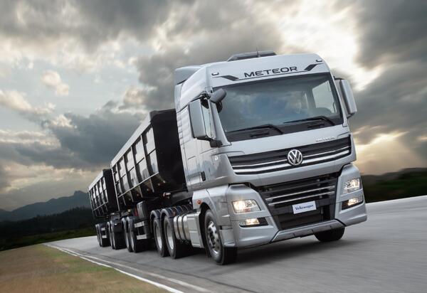 VW Truck Rental completa 3 anos com mais de 8 mil equipamentos em operação