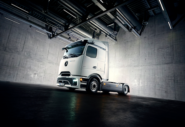 Mercedes-Benz eActros ganha versão Lowliner