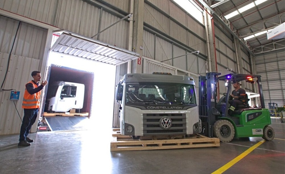 Produção sobe em maio, mas mercado de caminhões ainda acumula queda em 2026