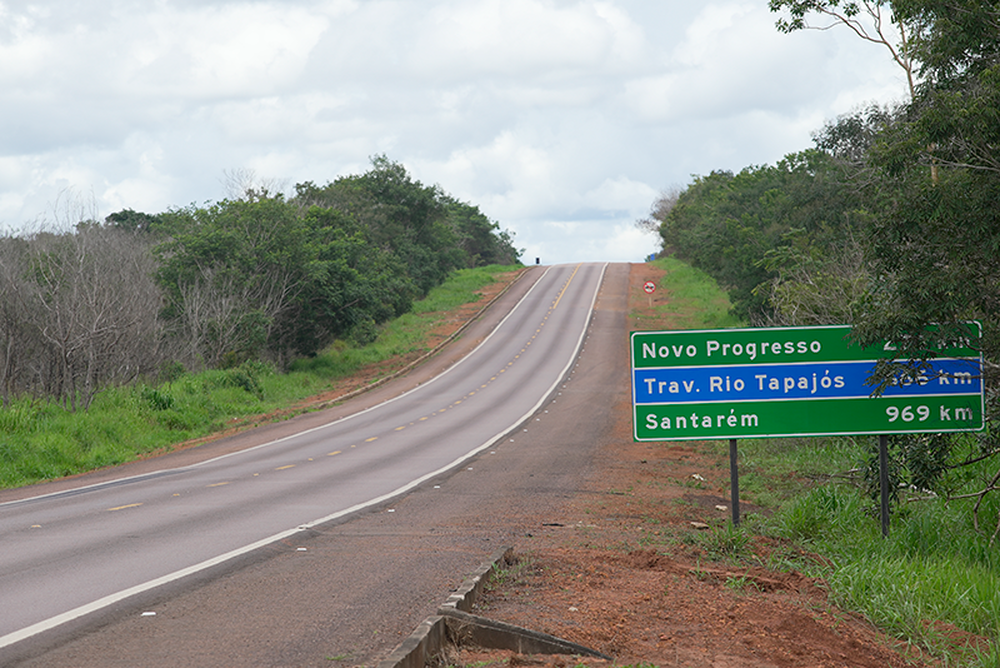 Obras exigem atenção na BR-163/230