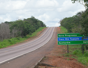 Obras exigem atenção na BR-163/230
