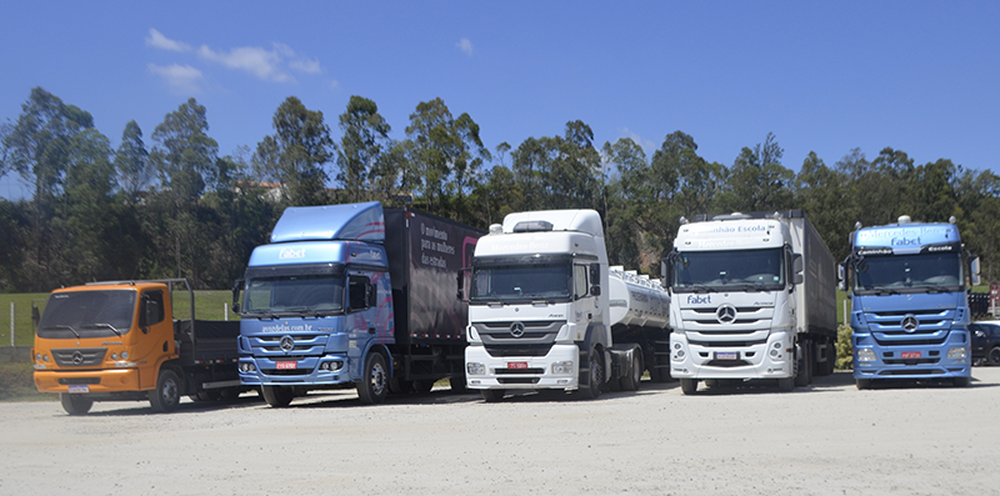 Mercedes-Benz reforça capacitação de motoristas com a Fabet