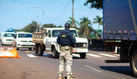 PRF alerta sobre direção defensiva para caminhões