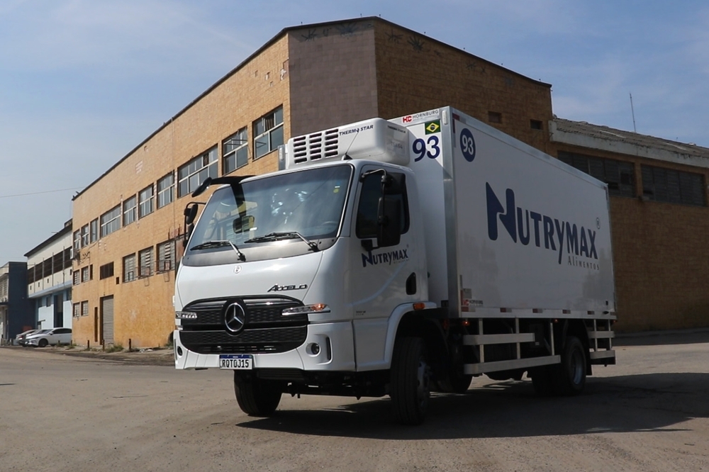Nutrymax compra 114 caminhões Mercedes-Benz para renovar frota