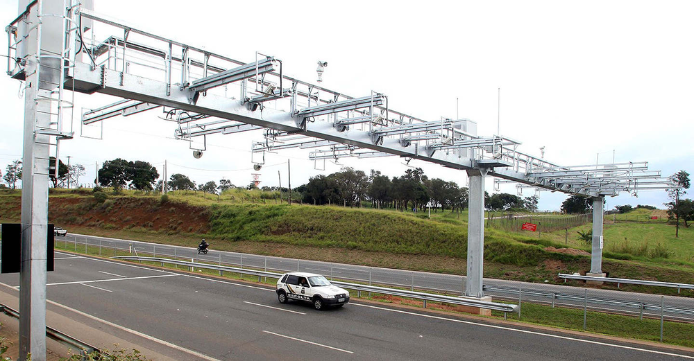 App CNH do Brasil passa a avisar motorista sobre pedágio free flow